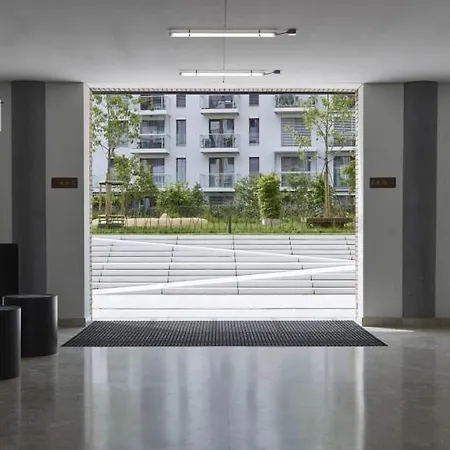110 Sqm - 2 Floor Loft & Garden, Free Parking شقة *