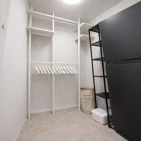 110 Sqm - 2 Floor Loft & Garden, Free Parking Apartament Praga